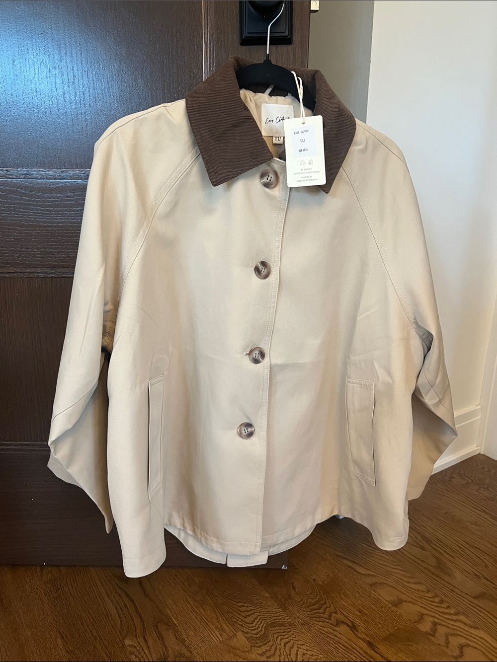 Easy Clothes Beige Short Trench Coat